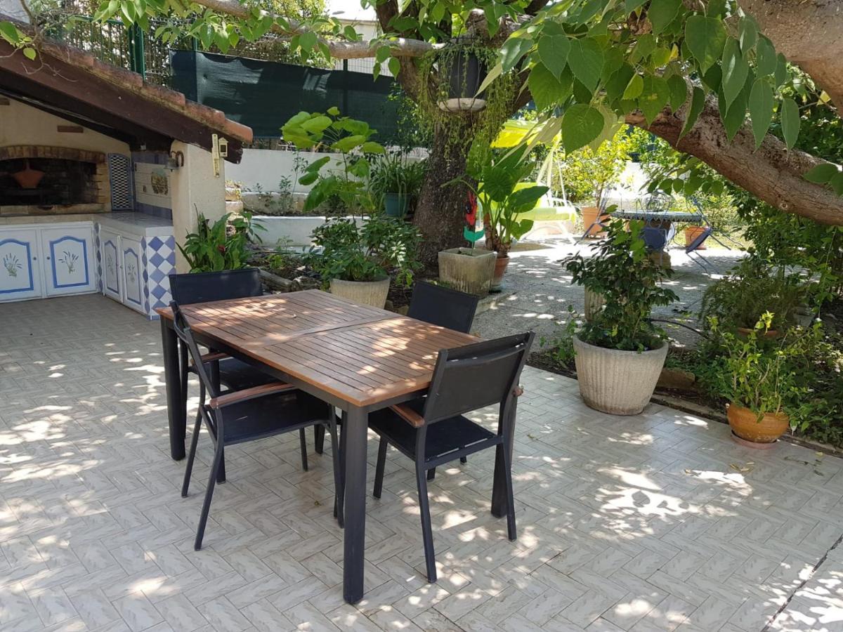 Rendez-Vous Avec Les Cigales - Gite 6 Personnes 100M2 - Piscine Privee - Climatisation Cheval-Blanc Exteriör bild