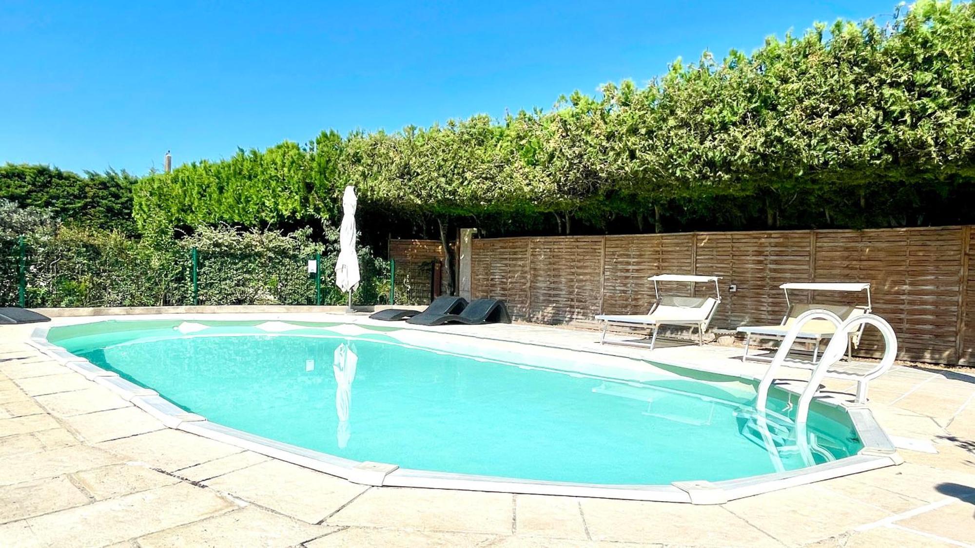 Rendez-Vous Avec Les Cigales - Gite 6 Personnes 100M2 - Piscine Privee - Climatisation Cheval-Blanc Exteriör bild