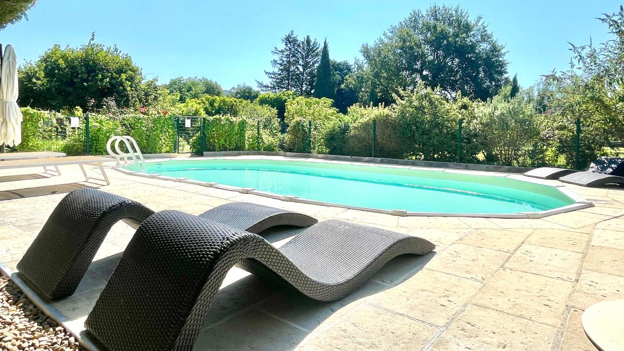 Rendez-Vous Avec Les Cigales - Gite 6 Personnes 100M2 - Piscine Privee - Climatisation Cheval-Blanc Exteriör bild