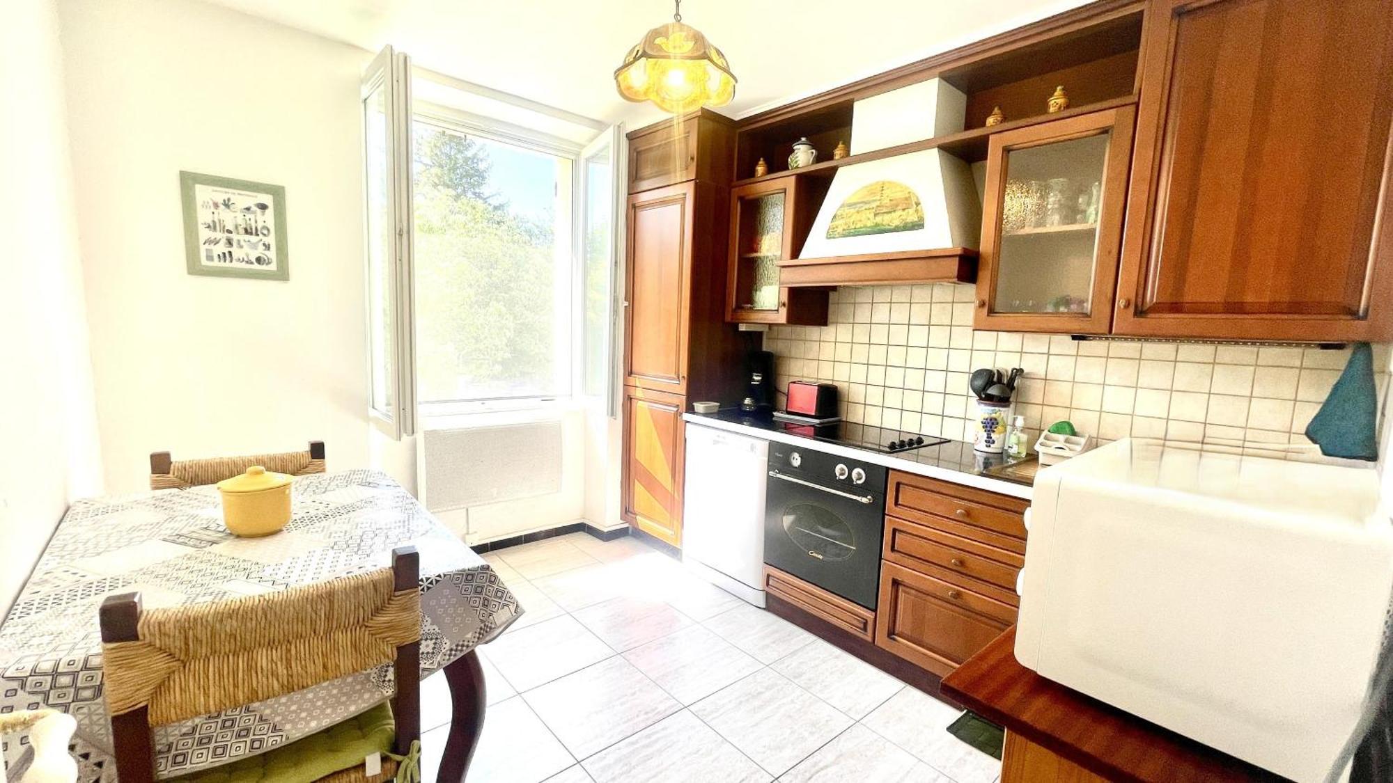 Rendez-Vous Avec Les Cigales - Gite 6 Personnes 100M2 - Piscine Privee - Climatisation Cheval-Blanc Exteriör bild