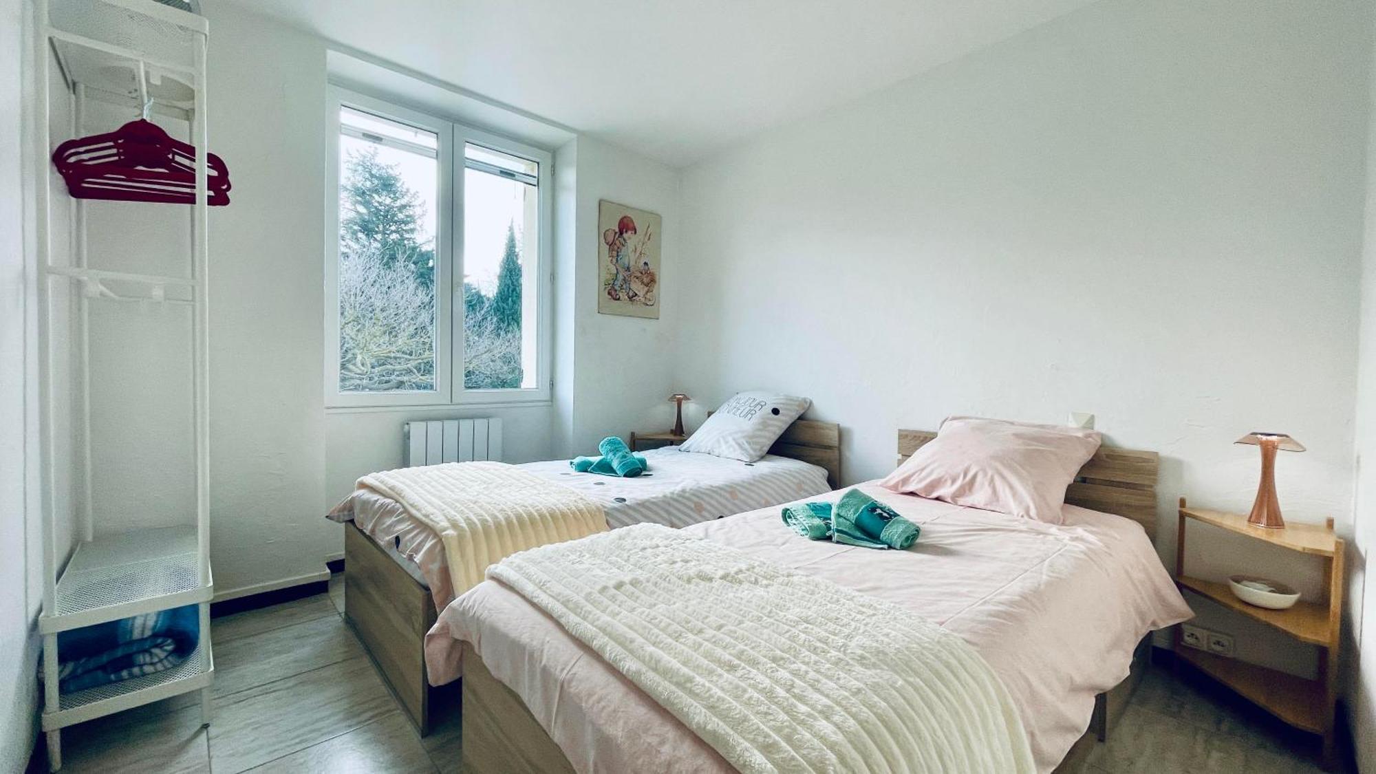 Rendez-Vous Avec Les Cigales - Gite 6 Personnes 100M2 - Piscine Privee - Climatisation Cheval-Blanc Exteriör bild
